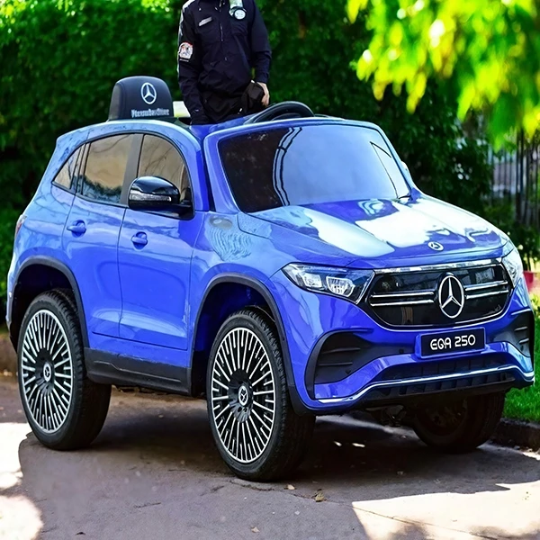 Одномісний дитячий електромобіль Синій Мерседес Бенс на р/к 4WD 25W і MP3 Джип для дитини Машинка електрокар, фото 1