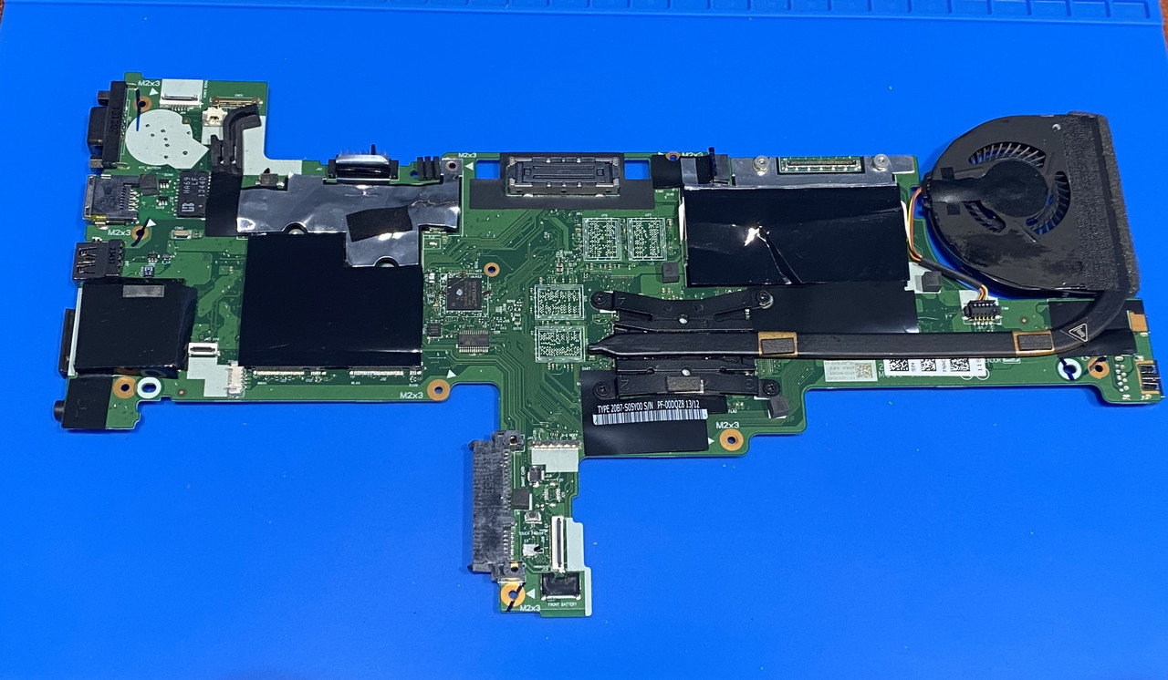Материнська плата Motherboard Lenovo T440 i5 ( не вмикається, видає 5 сигналів)