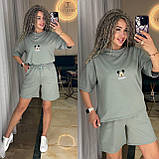 Жіночий модний літній костюм з двонитки футболка і шорти (Норма та напівбатал), фото 2