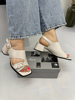 Босоніжки жіночі LadyMarcia 18J2430-01L-1607 молочні шкіряні 37