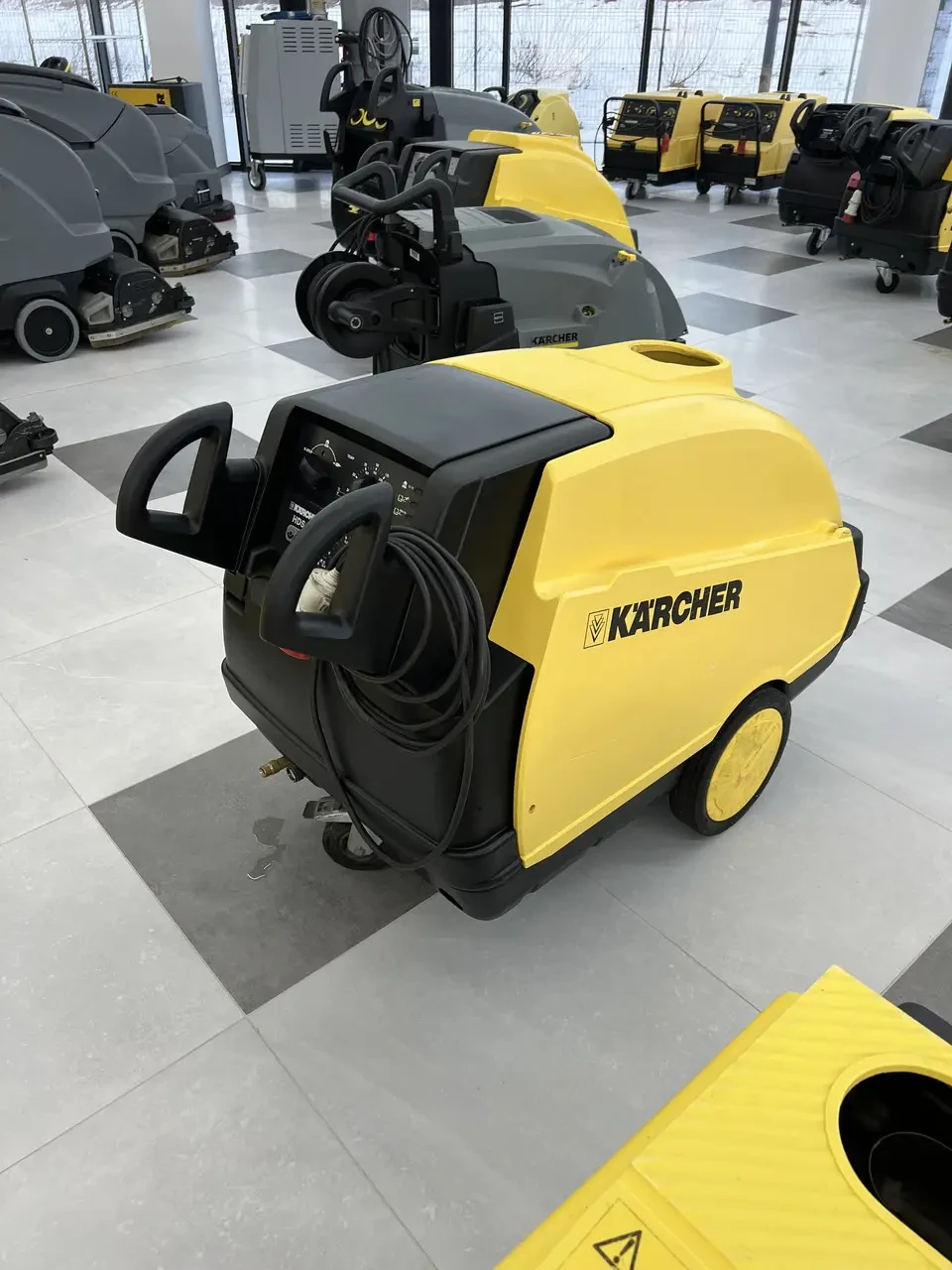 Апарат високого тиску Karcher hds 895 (Б/У)