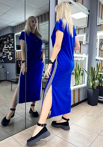 Сукня молодіжна кольору електрик спортивному пошитті з лампасами розміри 44-46, 48-50, 52-54., фото 2