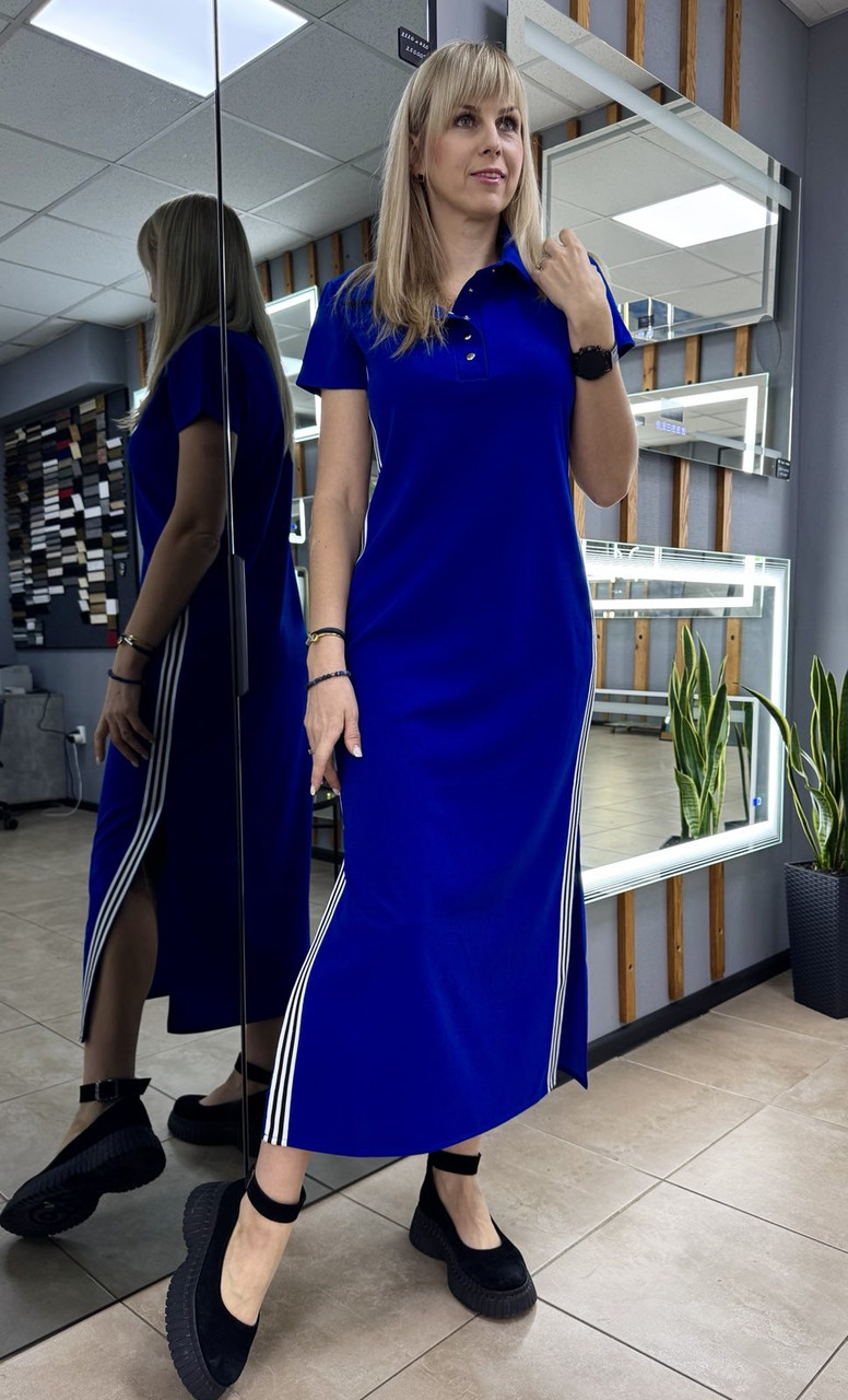 Сукня молодіжна кольору електрик спортивному пошитті з лампасами розміри 44-46, 48-50, 52-54.