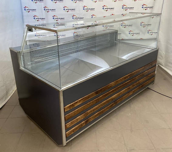 Різниця між холодильними вітринами OPTIMUM CUBE зі статичним та динамічним способом охолодження.