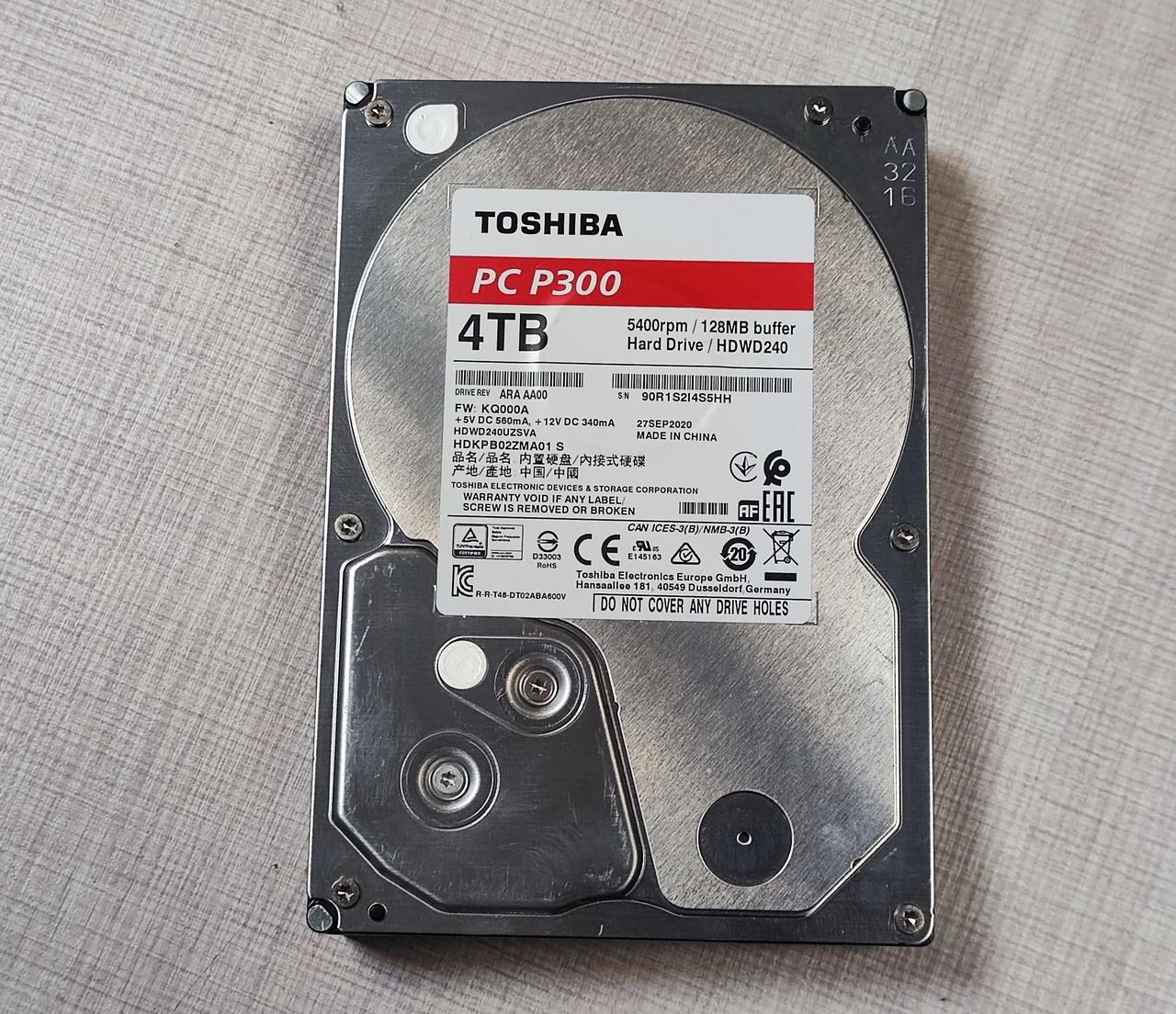Жорсткий диск Toshiba P300 4TB бу стан на фото, невеликий пробіг