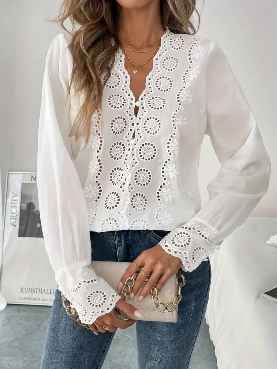 Біла бавовняна блузка з мереживом вільний пошив, фото 1