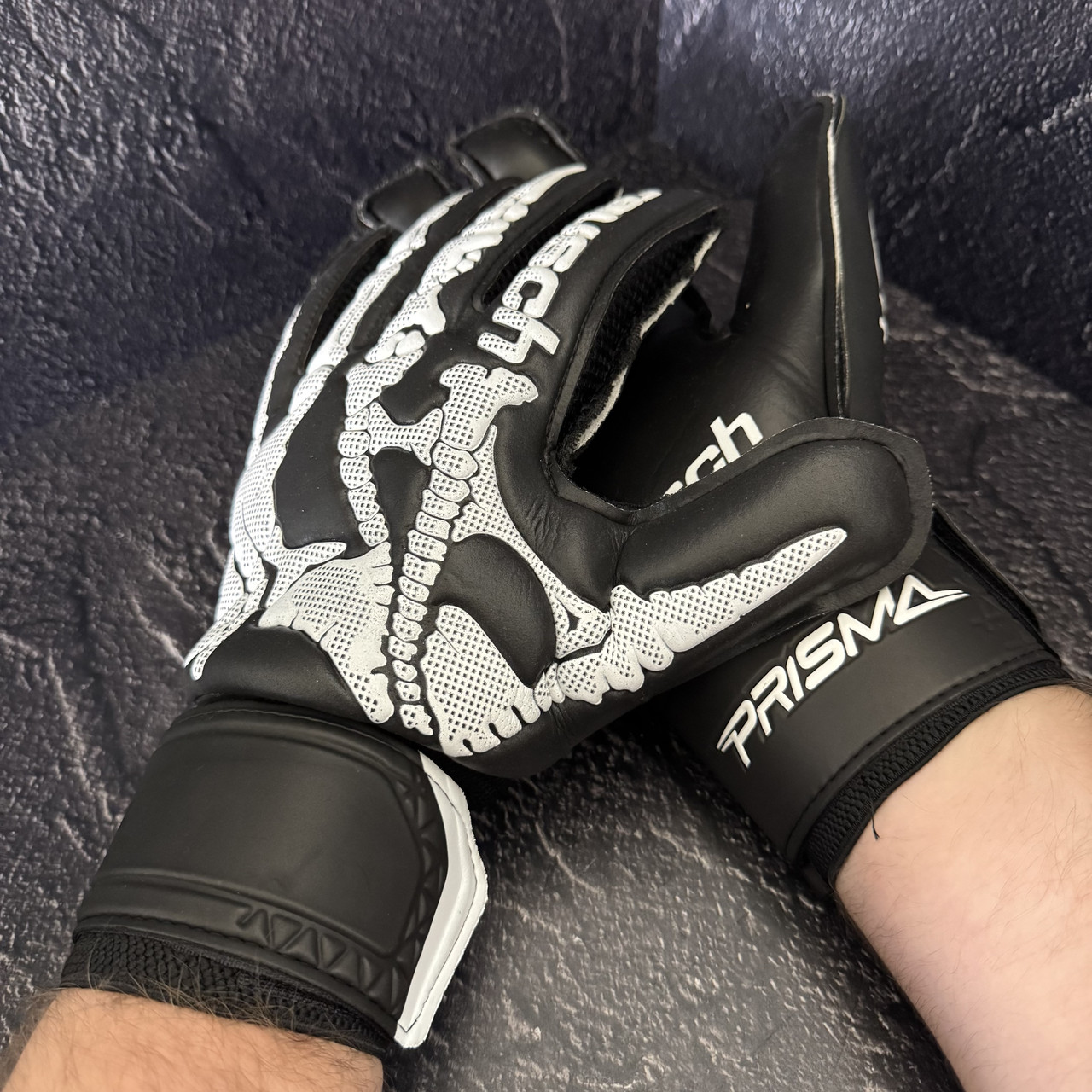 Рукавички воротарські REUSCH PRISMA з захисними вставками FB-935