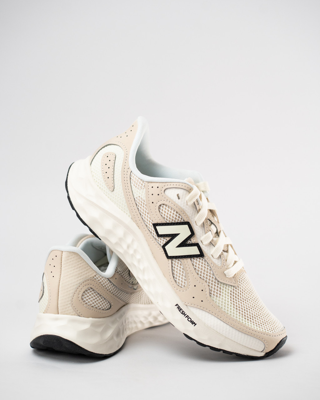 Чоловічі кросівки New Balance Arishi v4 Tiralux MARISTC4 бежевий Оригінал