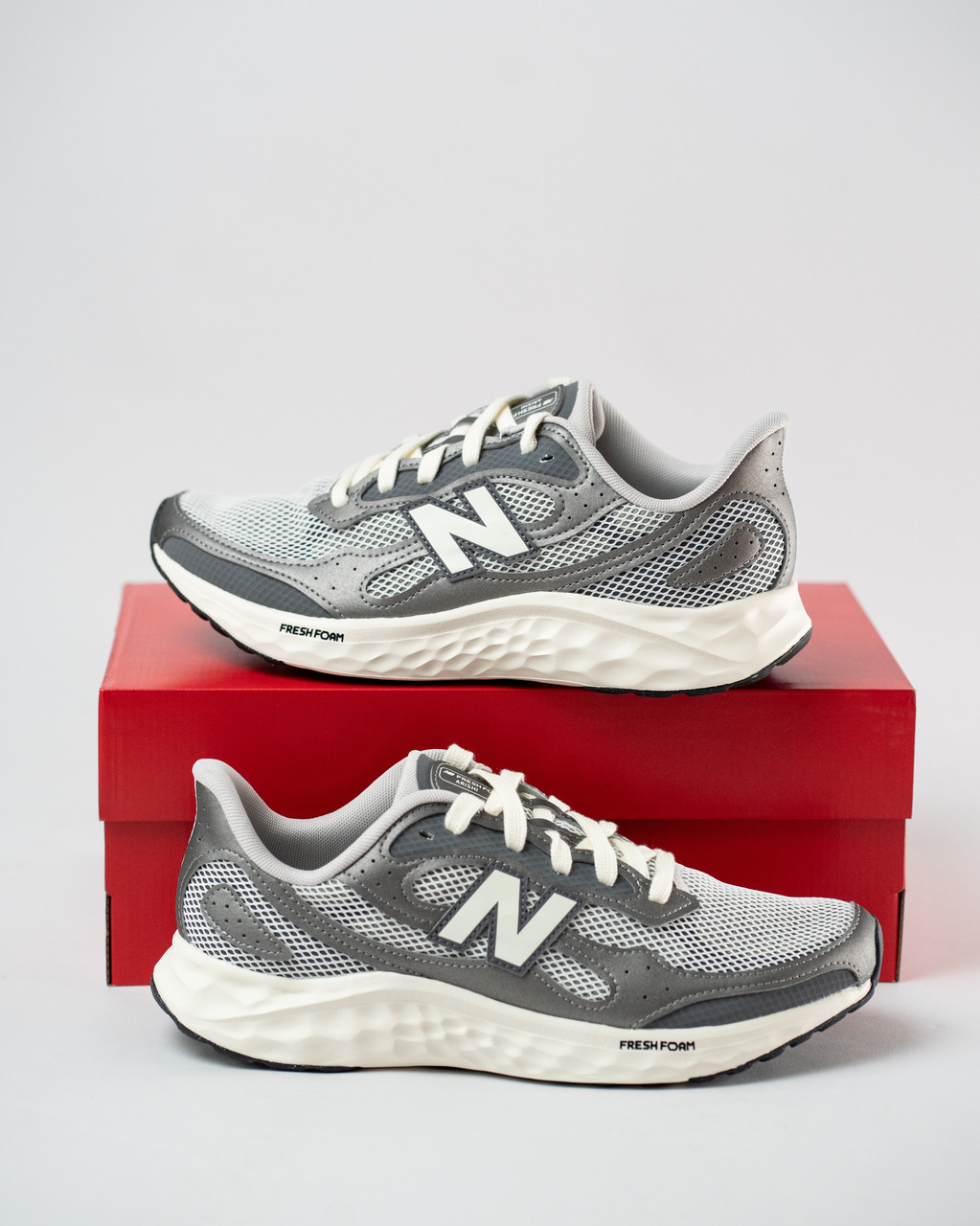 Чоловічі кросівки New Balance Arishi v4 Tiralux MARISTG4 сірий Оригінал