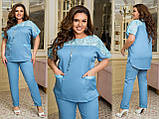 Літній стильний жіночий брючний костюм-двійка батал: блузка + штани (р.50-60). Арт-4698/28, фото 3