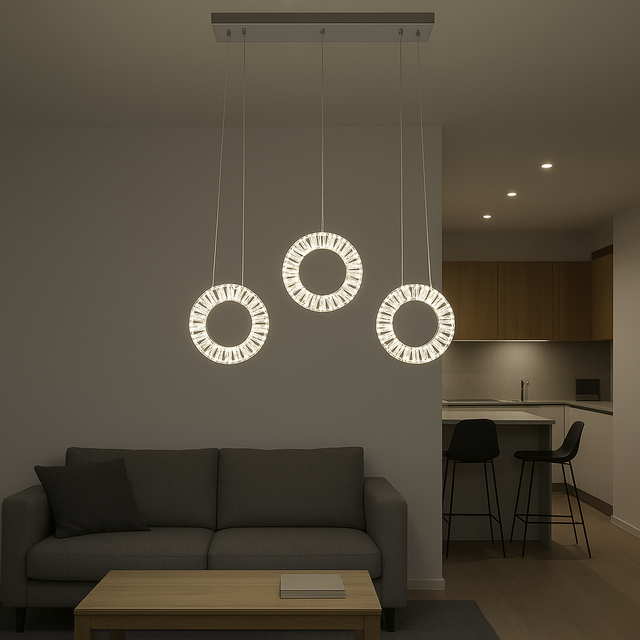 Люстра на друге світло в котеджі інтер'єр