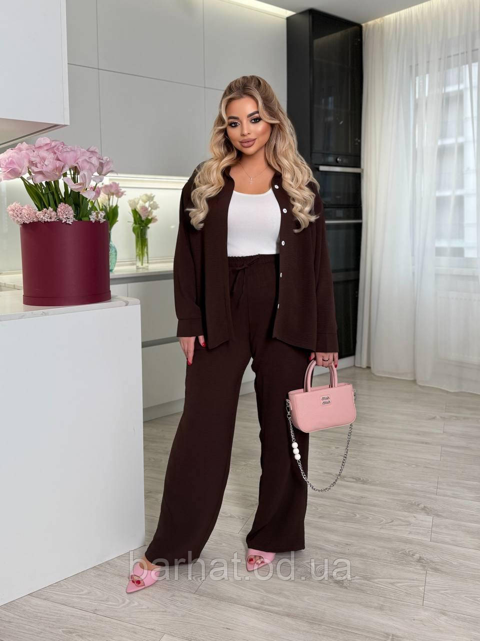 Жіночий костюм стильний трійка з креп-жатки з майкою у наборі (Батал), фото 1