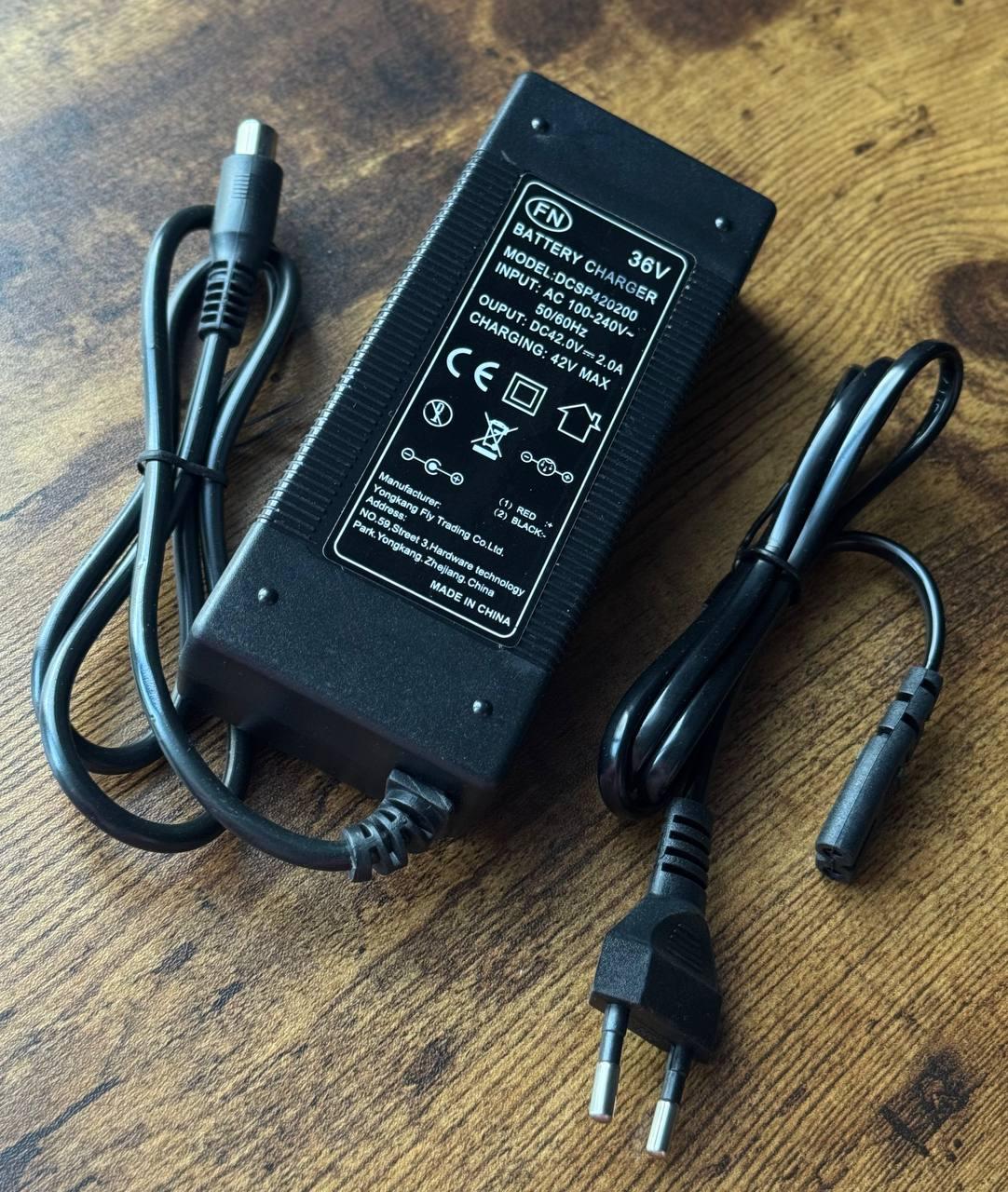 Зарядний пристрій для електросамоката 36V M365