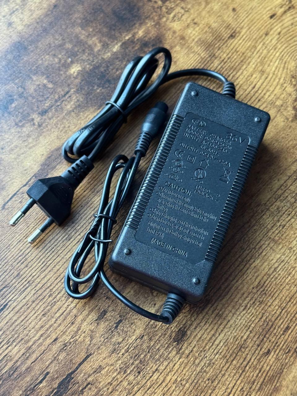 Зарядний пристрій для гіроскутера на 36V