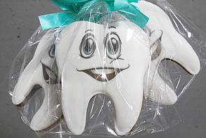 Пряник Зуб великий 10 см