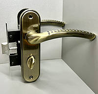 Замок врізний міжкімнатний 50mm бронза комплект ручок на планці із засувкою защіпкою для дерев'яних дверей на фіксаторBK-71106  AB