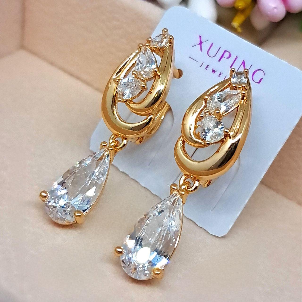 Сережки з каменем медзолото Xuping Розмір 30 мм × 8 мм англійський замок Код 6001