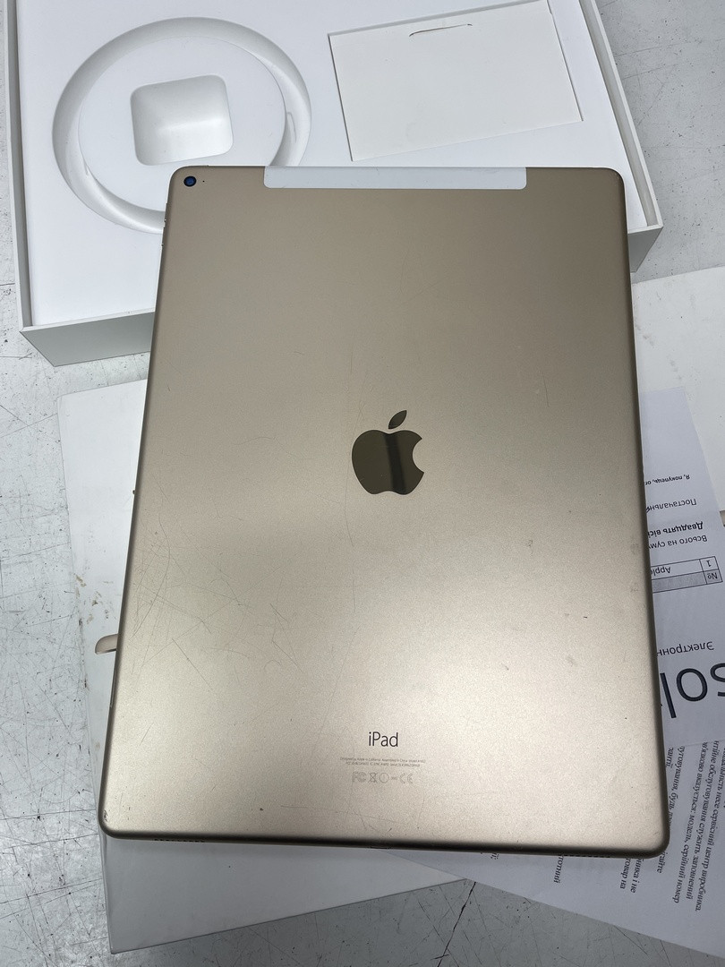 Apple iPad Pro 12.9 A1652 ML3Y2LL на запчастини