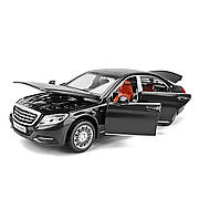 Модель автомобіля Mercedes Benz S600 зменшена 1:32 зі фарами, що світяться, і звуковими ефектами мотора