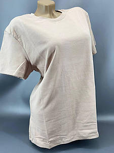 Стильна однотонна футболка приталеного пошиття  Розмір М(46-48) унісекс