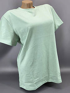 Стильна однотонна футболка приталеного пошиття  Розмір М(46-48) унісекс