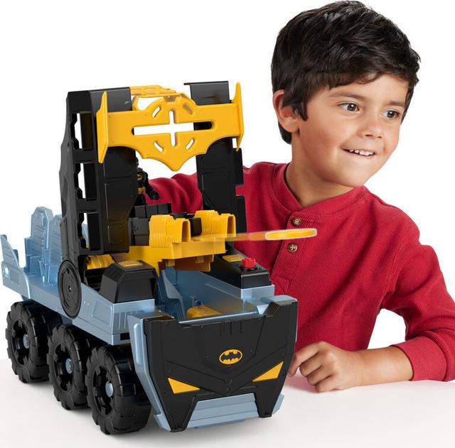 Fisher-Price Imaginext DC Super Friends Batman Toys Transforming Bat-Tank with Lights Sounds Figure & Projectiles for Preschool Fisher-Price Imaginext DC Super Friends Batman Toys Transforming Bat-Tank with Lights Sounds Figure & Projectiles for Preschool