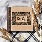 Крафтбук "FAMILY" 23x23 із світлою обкладинкою та коричневими сторінками, фото 2