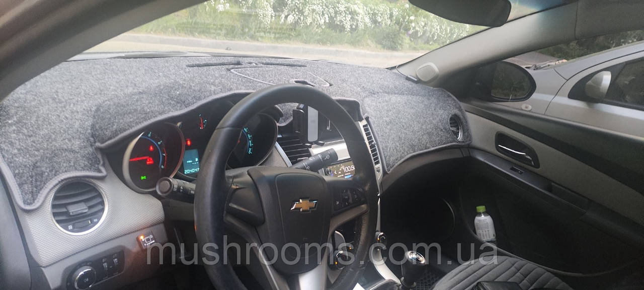 Накидка на панель приладів CHEVROLET Cruze 2008-2011-накидка/чохол на торпеду авто Шевроле
