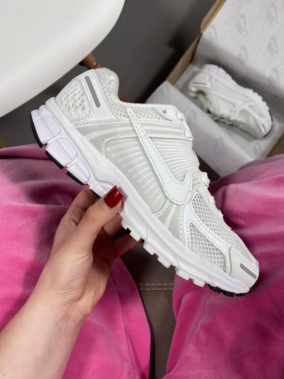 Кросівки унісекс Nike Zoom Vomero 5 White Взуття чоловіче та жіноче Найк Зум Вомеро 5 білі шкіра текстиль демісезон
