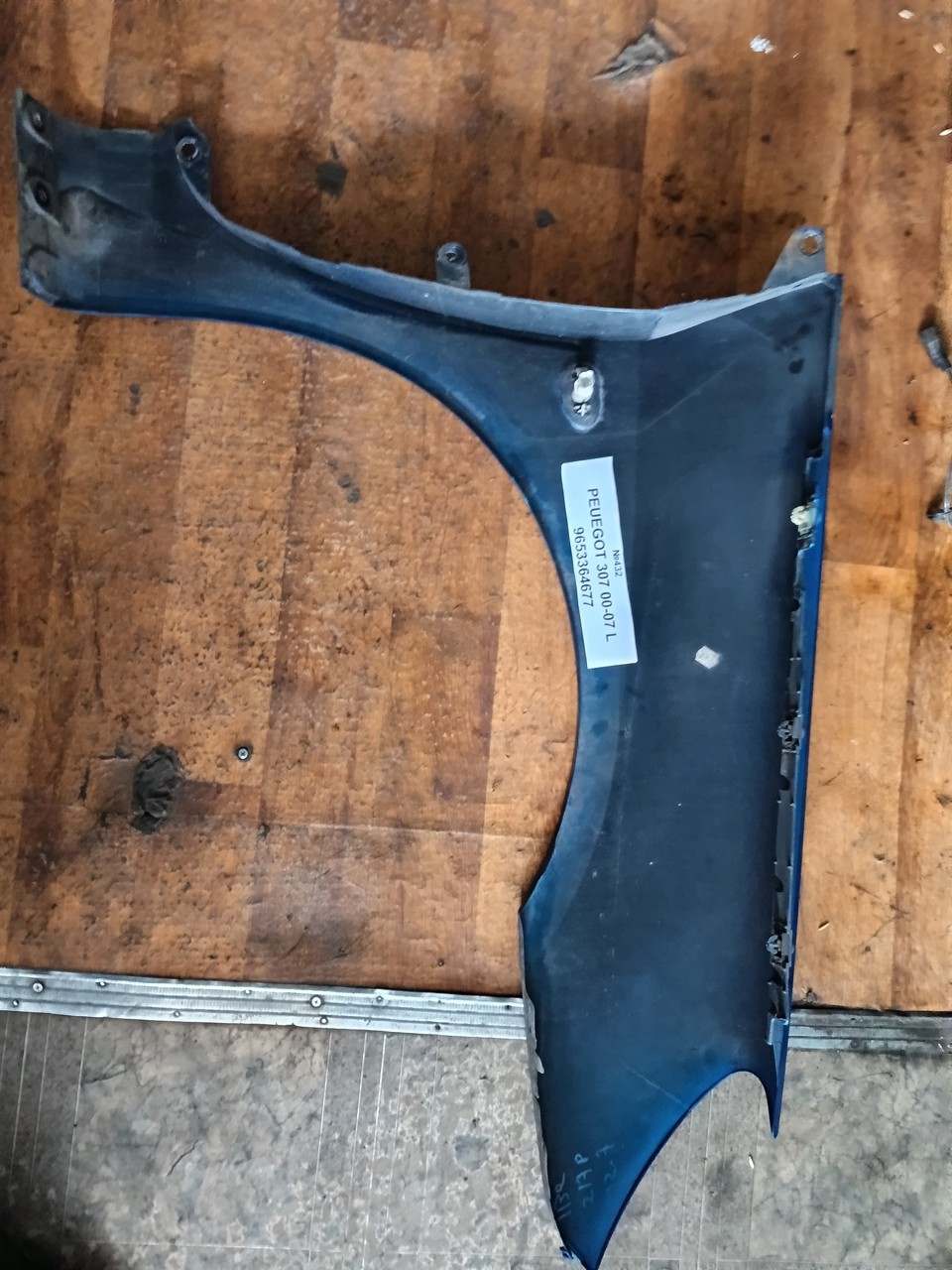 №432 Крило переднє ліве 9653364677 для Peugeot 307 00-07