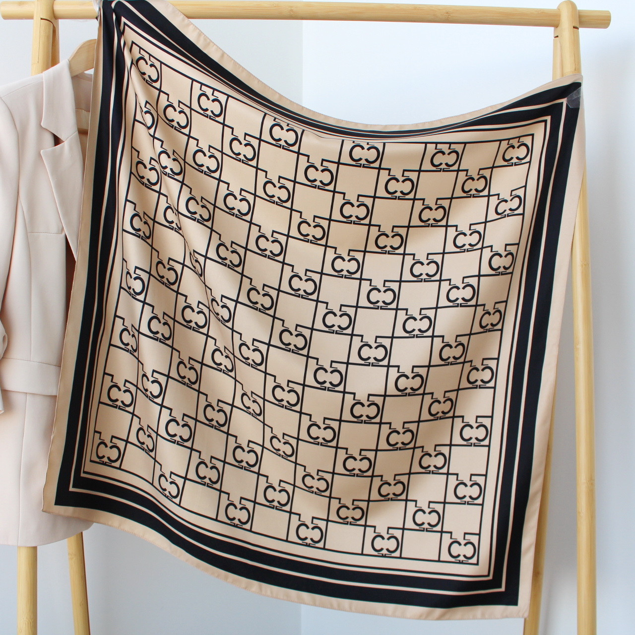 Хустка шовкова "Сандра арія" бежева 208148, фото 1