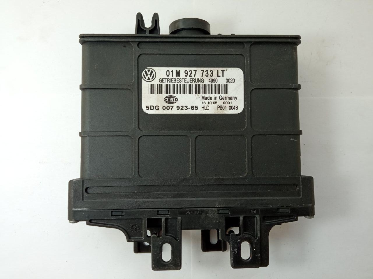 Електронний блок керування Volkswagen Golf4 LT2.0 Hella 01M 927 733 LT / 01M927733LT / 5DG 007 923-65 / 5DG00792365, фото 1