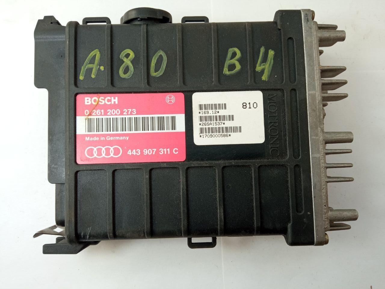 Електронний блок керування Audi A80 / B4 Bosch 0 261 200 273 / 0261200273 / 443 907 311 C / 443907311C, фото 1
