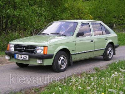 Лобове скло на OPEL KADETT D 1979-84 р.в., фото 1