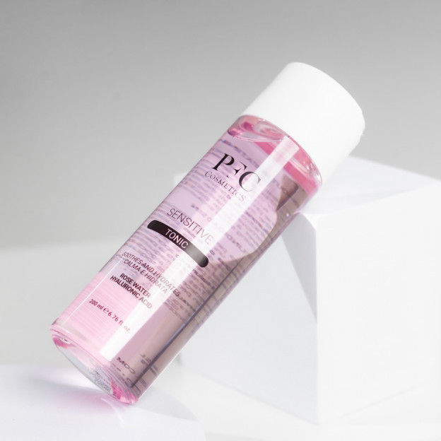 Тонік для чутливої шкіри PFC Cosmetics SENSITIVE Tonic 200 мл