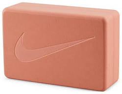 Блок для йоги Nike YOGA BLOCK коричневий Уні OSFM