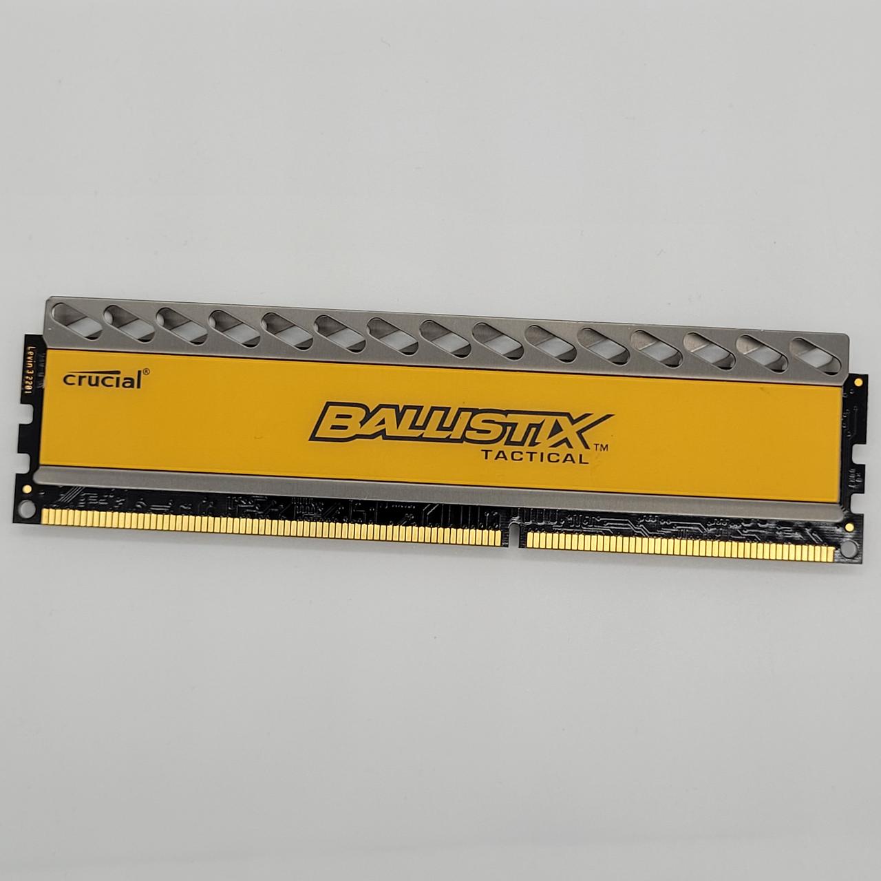 Ігрова оперативна пам'ять Crucial Ballistix DDR3 8Gb 1600MHz PC3-12800U 2R8 CL8 (BLT8G3D1608DT1TX0) Б/В