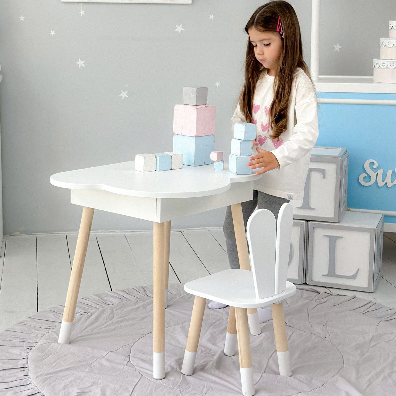 Столик хмаринка з нішею яка підіймається 54х68х50 і стільчик вушка зайчика 26.5х26х25, стіл та стілець в дитячу, білий
