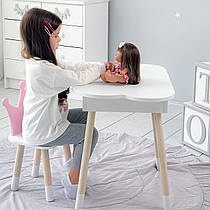 Столик хмаринка з зручною нішею 54х68х50 і стільчик корона 26.5х26х25, стіл та стілець в дитячу, білий з рожевим