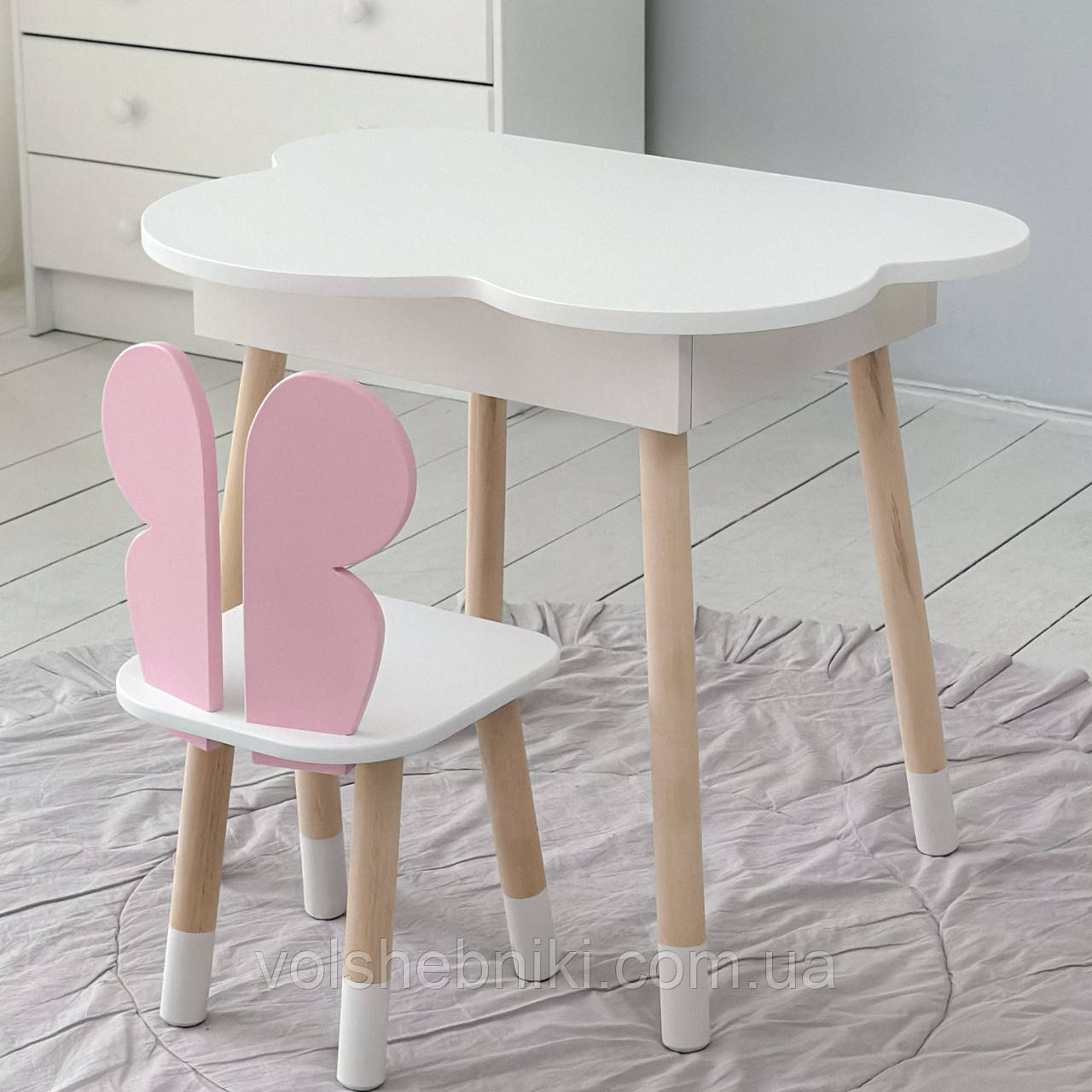 Новинка! Стол хмаринка з нішею білий та стілець метелик рожевий 69387