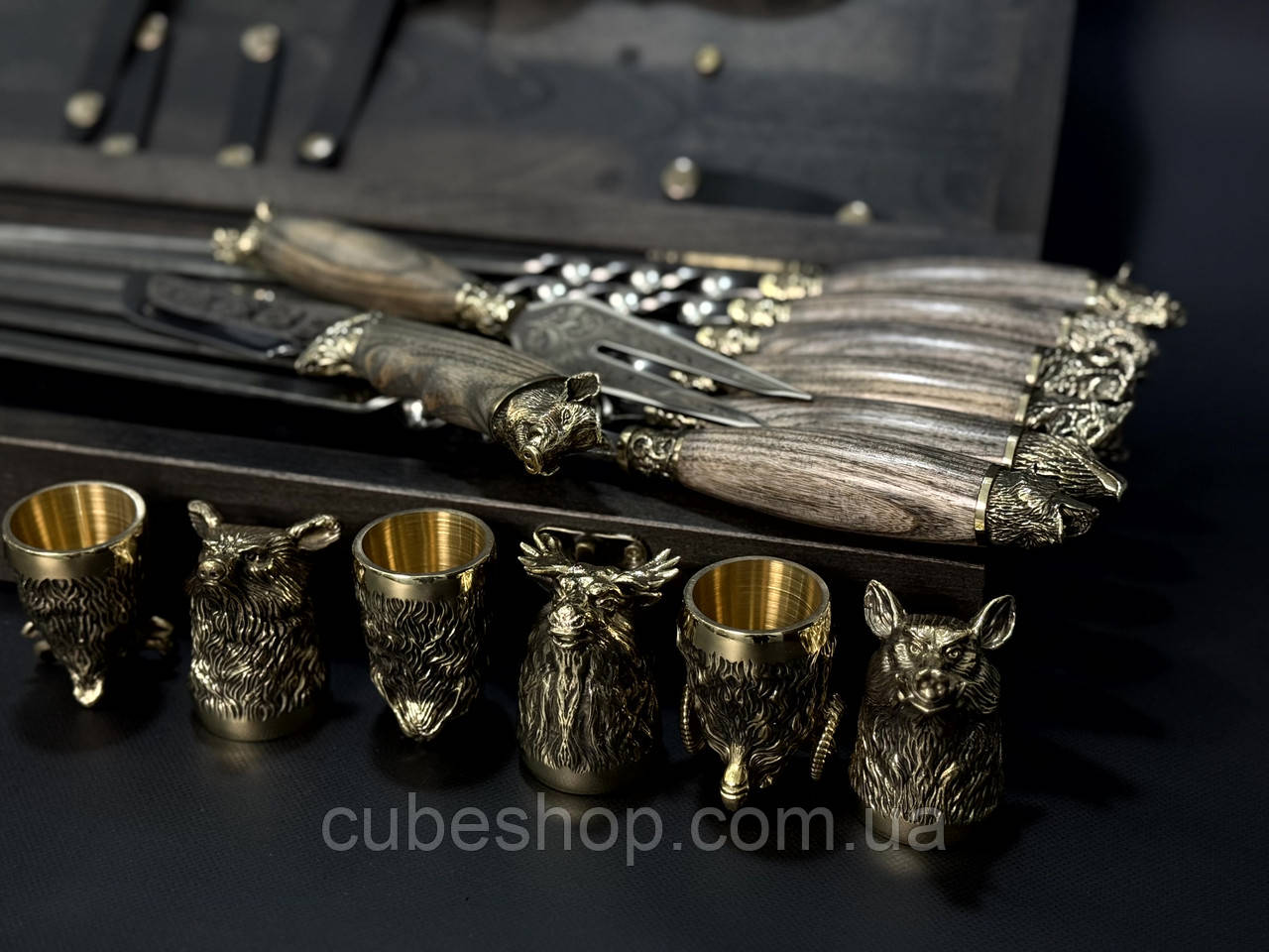 Набір для шашлику у дерев'яному кейсі (шампура, чарки, ніж, виделка)