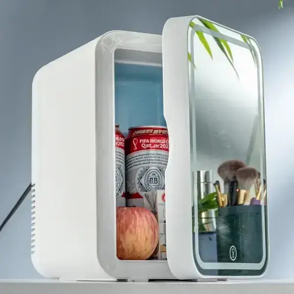 Міні холодильник із дзеркалом від прикурювача та мережі 220 Вт на 4 л 209769, фото 1