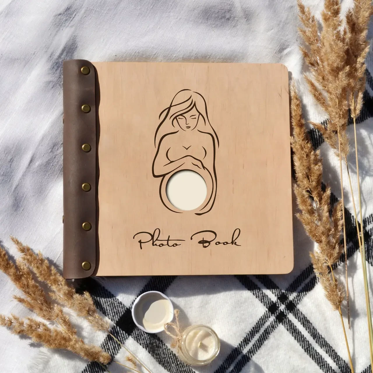 Крафтбук "МАМА" 23x23 зі світлою обкладинкою та чорними сторінками, фото 1