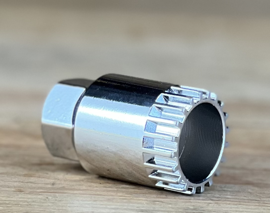 Велоінструмент зйомник каретки Kenli KL-9706B, під ключ, сріблястий, фото 1