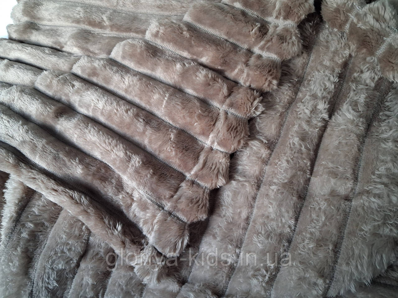 Плед Шарпей 180х200 (велюр) капучіно в сумці