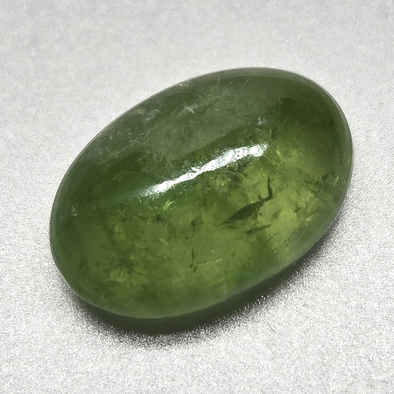 Натуральний камінь гранат цаворит кабошон 3,2 ct, ювелірна вставка для створення прикрас, фото 1