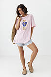 Подовжена жіноча футболка з принтом ведмедик рожева турецька футболка з розрізами з боків розмір Л, фото 4