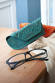 Футляр для окулярів шкіряний темно-бірюзовий з орнаментом Соняхи