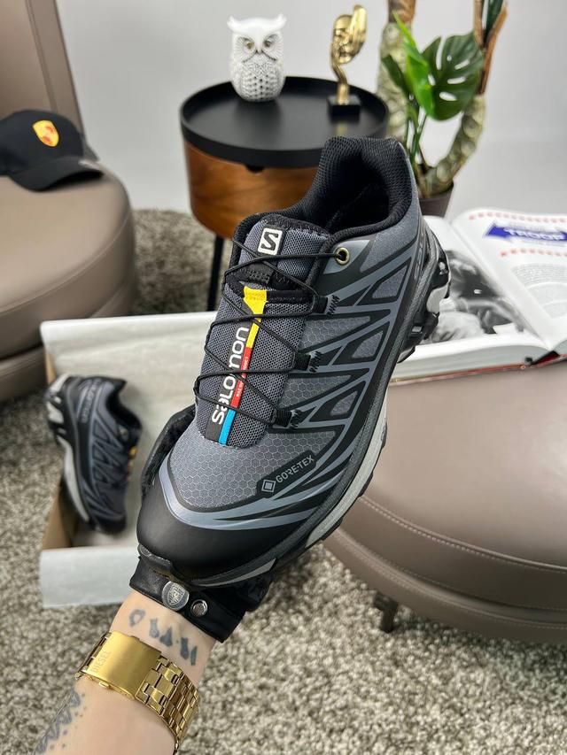 Salomon Black 