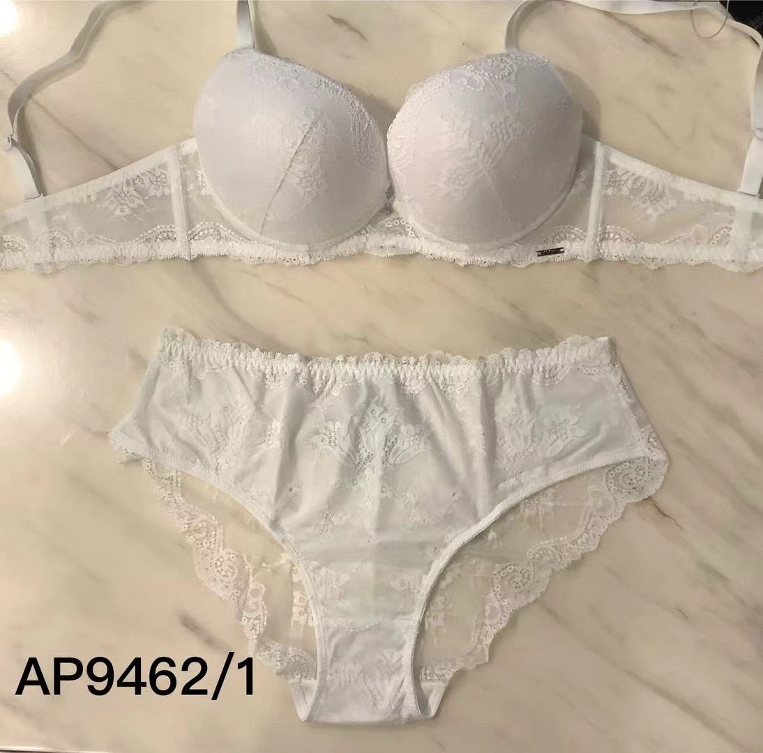 Комплект мереживний Baloum чашка D